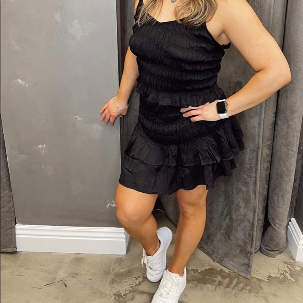 Black skirt set